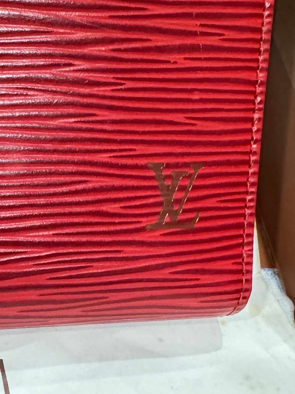 Vintage Louis Vuitton Red Epi Leather Continental Long Wallet w/ Kiss lock - Picture 7 of 13